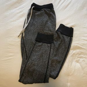 American Eagle Joggers
